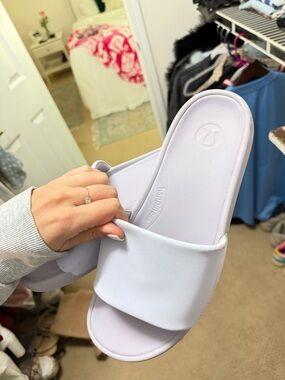 Lulu Lemon Slides Worn Once Lavender